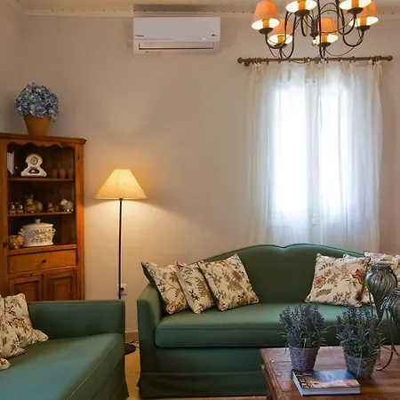 Holiday home Casa Paleopolis Near Royal Baths Mon Repo *